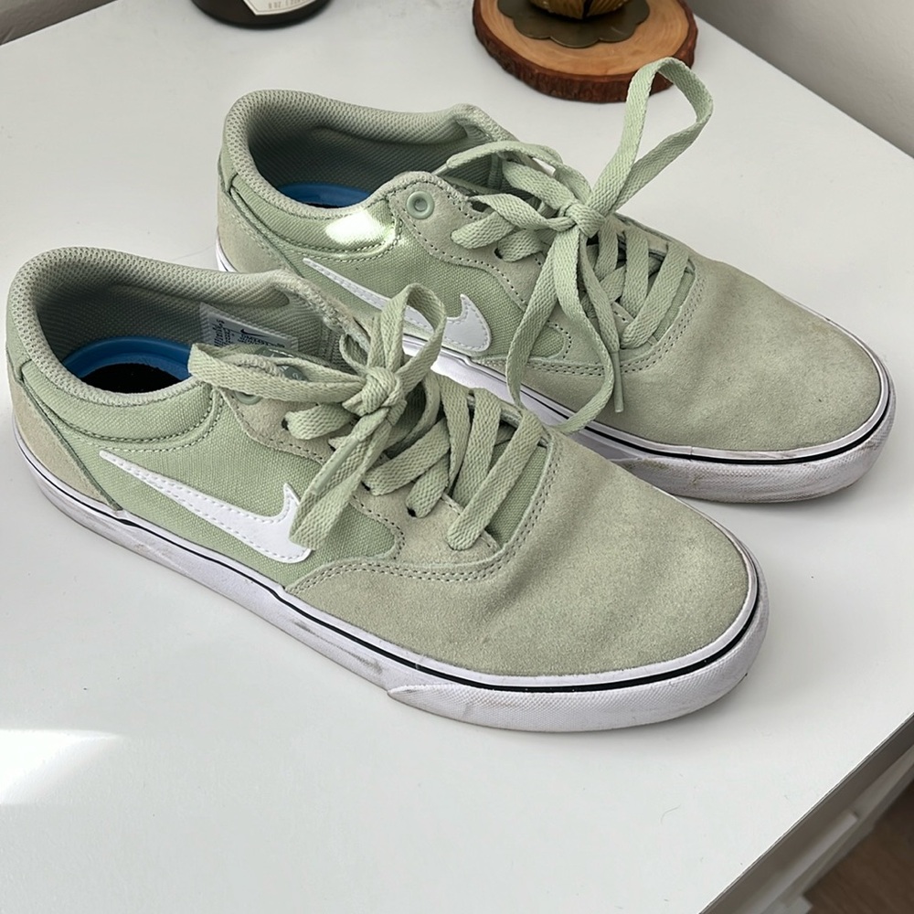 Geeen Nike SB chron2